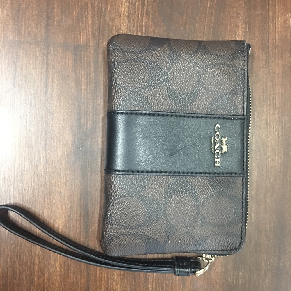 Coach small Wristlet classic brown